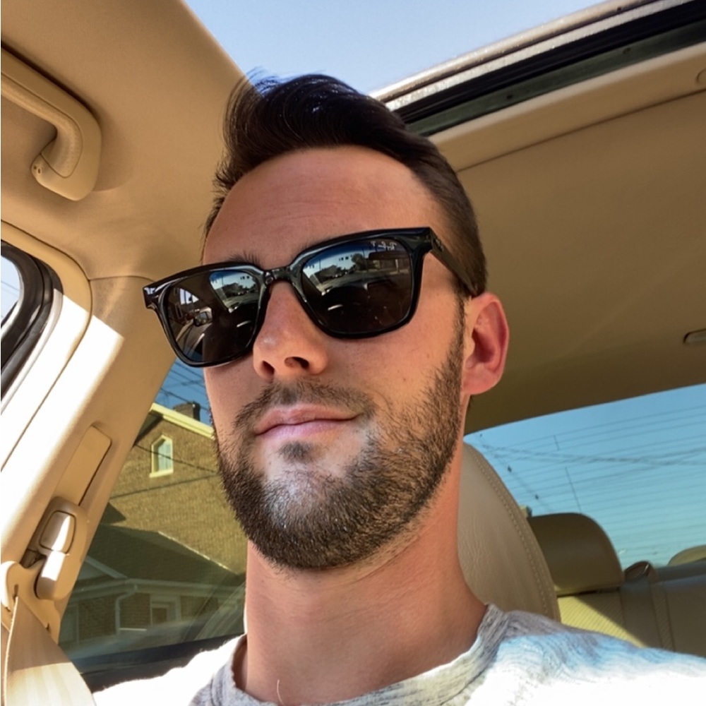 Meet your Posher, Cory